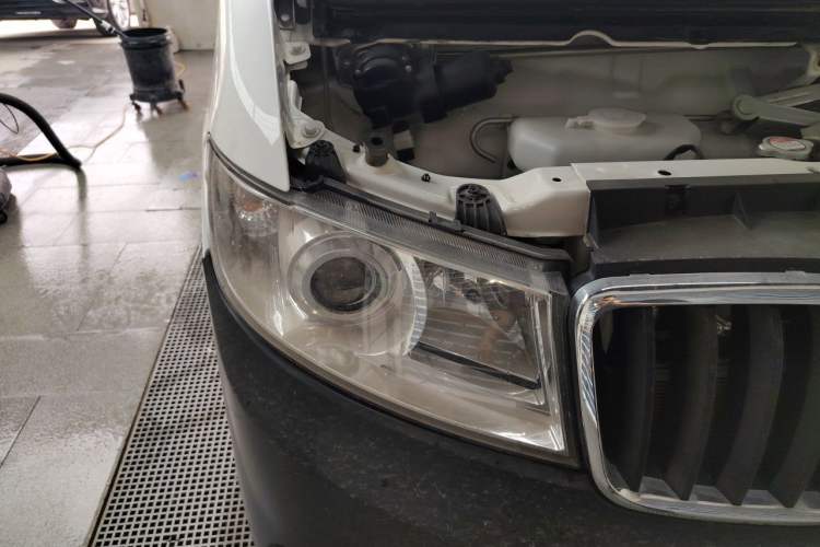 Used Jinbei Hiace X30 2023 1.5L Super-Enjoyment Van 2/5 Seats Non-Air-Conditioned Version SWC15M Right Front Headlight