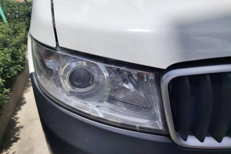 Used Jinbei Hiace X30 2023 1.5L Super-Enjoyment Van 2/5 Seats Non-Air-Conditioned Version SWC15M Right Front Headlight