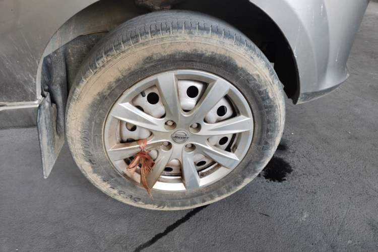 Used Jinbei Hiace X30 2023 1.5L Business-Style Van 2/5-Seater Air-Conditioned Version SWC15M Right Front Wheel Hub