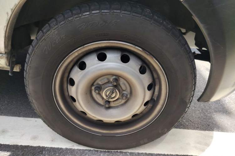 Used Jinbei Hiace X30 2023 1.5L Super-Enjoyment Van 2/5 Seats Non-Air-Conditioned Version SWC15M Right Front Wheel Hub
