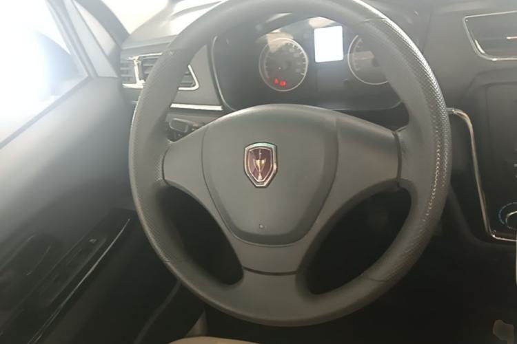 Used Jinbei Hiace X30 2023 1.5L Wealthy Van 2/5-Seater Non-Air-Conditioned Version SWC15M Steering Wheel