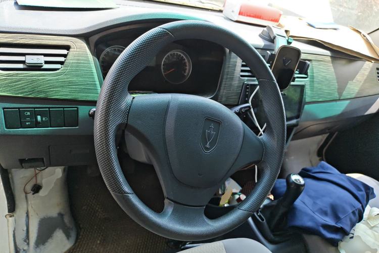 Used Jinbei Hiace X30 2023 1.5L Super-Enjoyment Van 2/5 Seats Non-Air-Conditioned Version SWC15M Steering Wheel