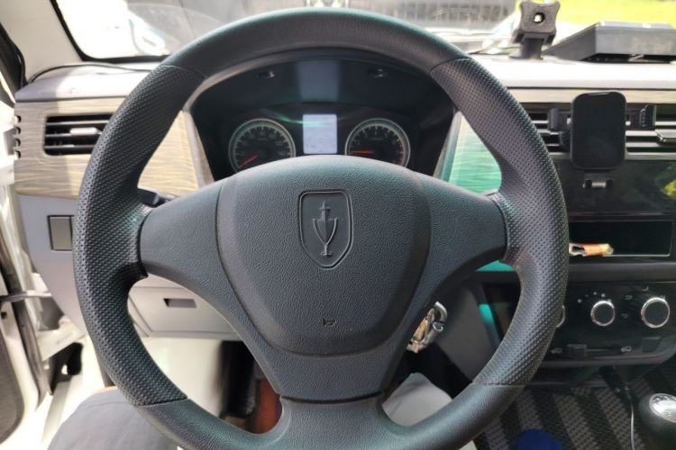 Used Jinbei Hiace X30 2023 1.5L Super-Enjoyment Van 2/5 Seats Non-Air-Conditioned Version SWC15M Steering Wheel