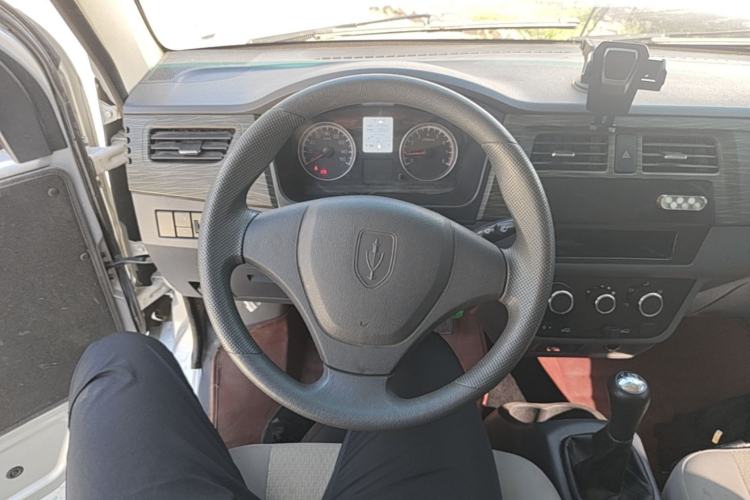 Used Jinbei Hiace X30 2023 1.5L Super-Enjoyment Van 2/5 Seats Non-Air-Conditioned Version SWC15M Steering Wheel