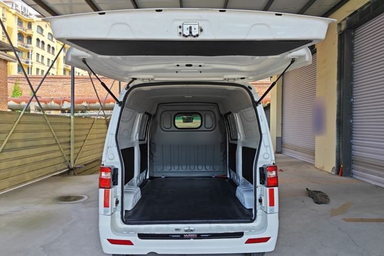 Used Jinbei Hiace X30 2023 1.5L Super-Enjoyment Van 2/5 Seats Non-Air-Conditioned Version SWC15M Trunk