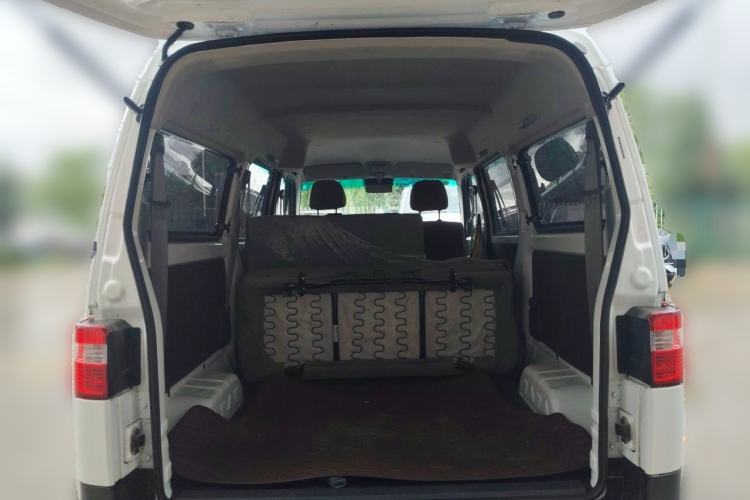 Used Jinbei Hiace X30 2023 1.5L Super-Comfortable Passenger Van 5/6/7-Seater Non-Air-Conditioned Version Model SWC15M Trunk