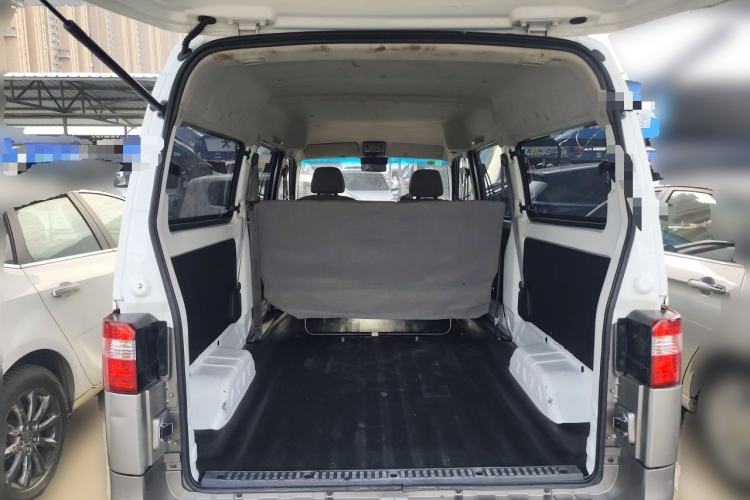 Used Jinbei Hiace X30 2023 1.5L Wealthy-Style Passenger Van 5/6/7-Seater Non-Air-Conditioned Version SWC15M Trunk