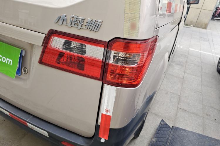 Used Jinbei Hiace X30 2023 1.5L Super-Enjoyment Van 2/5 Seats Non-Air-Conditioned Version SWC15M Exterior 3