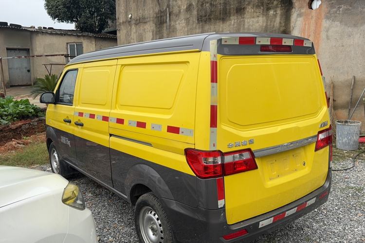 Used Jinbei Hiace X30 2023 1.5L Super-Enjoyment Van 2/5 Seats Non-Air-Conditioned Version SWC15M Exterior 5