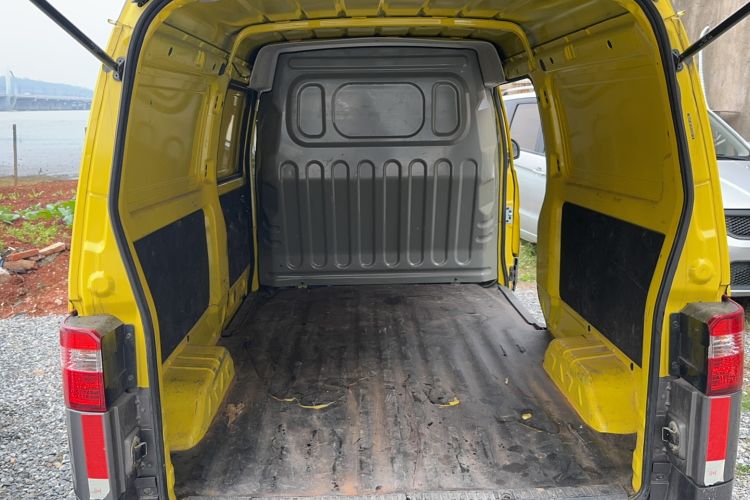 Used Jinbei Hiace X30 2023 1.5L Super-Enjoyment Van 2/5 Seats Non-Air-Conditioned Version SWC15M Interior 1
