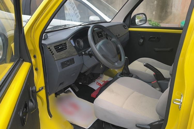 Used Jinbei Hiace X30 2023 1.5L Super-Enjoyment Van 2/5 Seats Non-Air-Conditioned Version SWC15M Interior 2