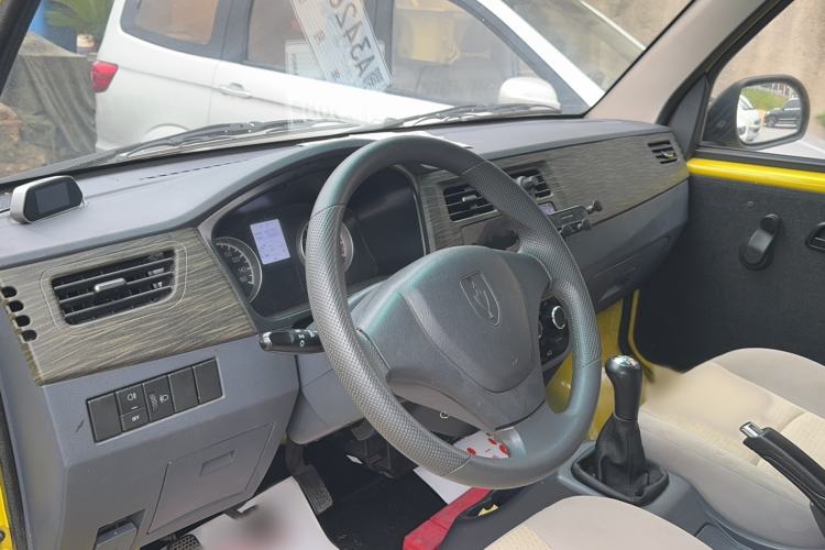 Used Jinbei Hiace X30 2023 1.5L Super-Enjoyment Van 2/5 Seats Non-Air-Conditioned Version SWC15M Interior 3