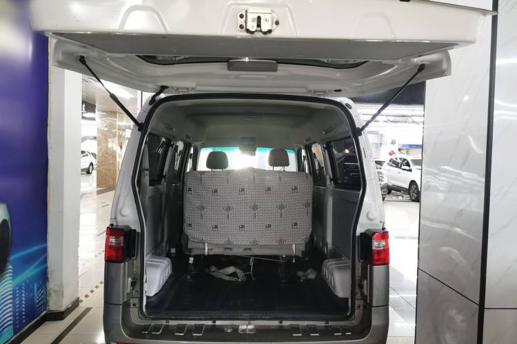 Used Jinbei Hiace X30 2024 1.5L Wealthy-Style Passenger Van 5/6/7 Seater Trunk
