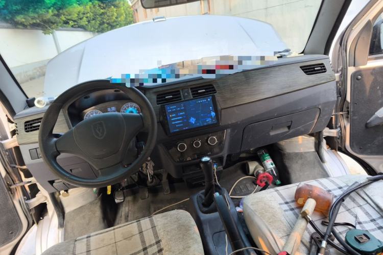 Used Jinbei Hiace X30 2024 1.5L Champion Edition Passenger Vehicle 5/6/7 Seats Center Console
