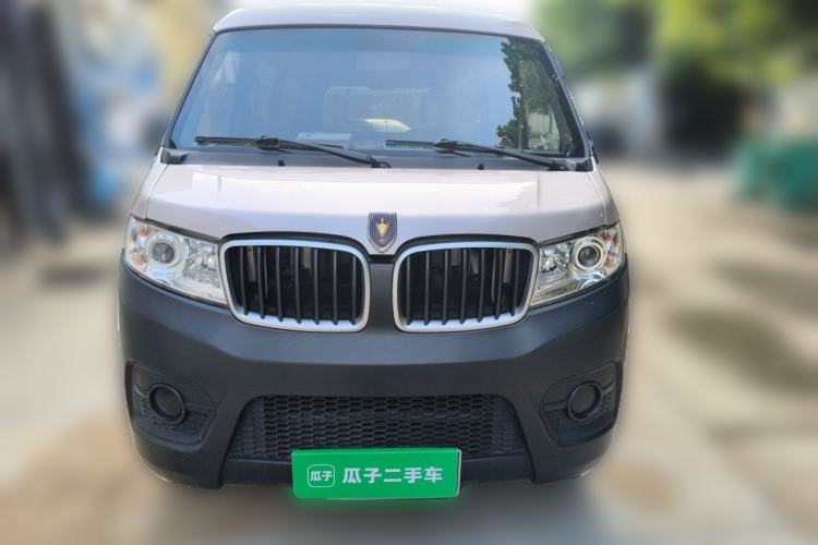 Used Jinbei Hiace X30 2024 1.5L Champion Edition Passenger Vehicle 5/6/7 Seats Front