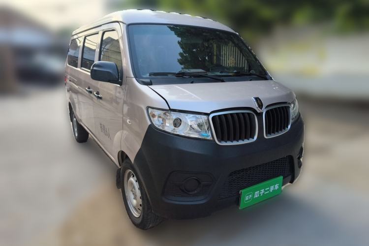Used Jinbei Hiace X30 2024 1.5L Champion Edition Passenger Vehicle 5/6/7 Seats Front Right 45 Deg