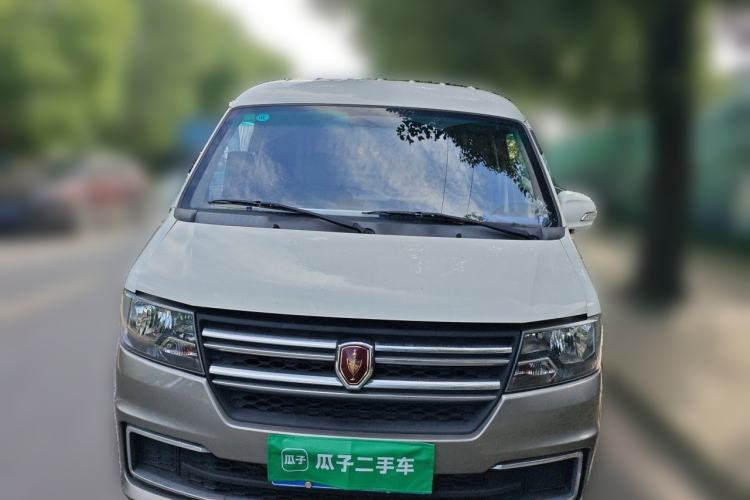 Used Jinbei Hiace X30 2024 1.5L Wealthy Van Model 2/5 Seats with Front-Mounted Air Conditioning Front