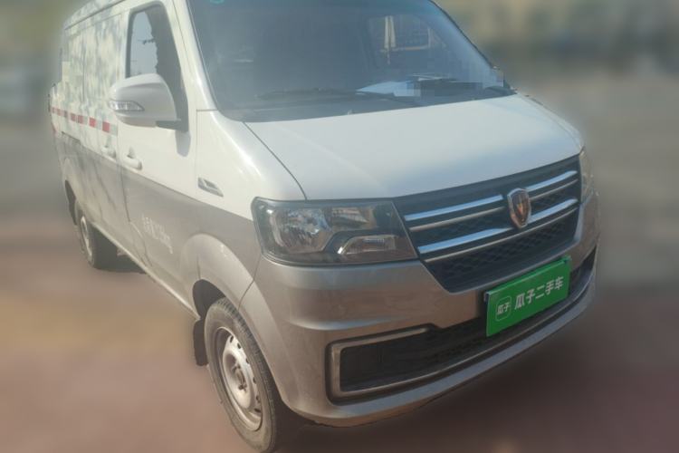Used Jinbei Hiace X30 2024 1.5L Wealthy Van Model 2/5 Seats Front Right 45 Deg