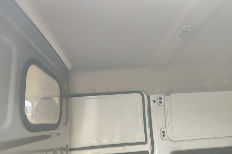 Used Jinbei Hiace X30 2024 1.5L Wealthy Van Model 2/5 Seats Headliner