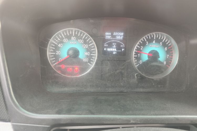 Used Jinbei Hiace X30 2024 1.5L Wealthy Van Model 2/5 Seats Odometer Close Up