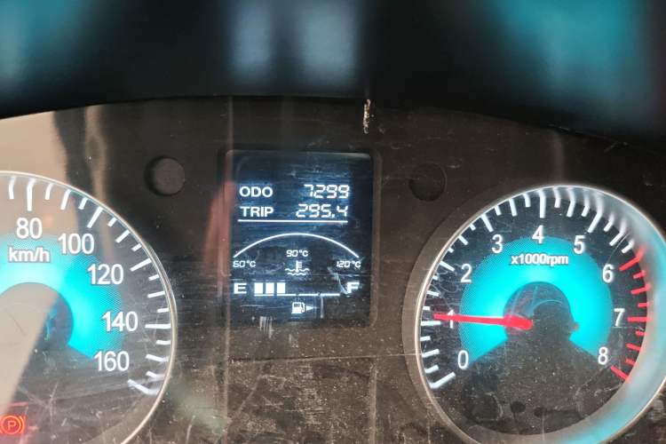 Used Jinbei Hiace X30 2024 1.5L Wealthy-Style Passenger Van 5/6/7 Seater Odometer Close Up