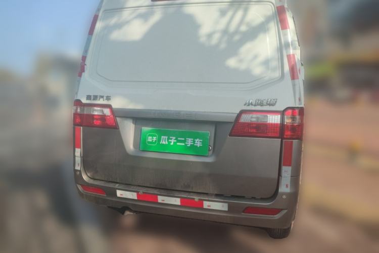 Used Jinbei Hiace X30 2024 1.5L Wealthy Van Model 2/5 Seats Rear