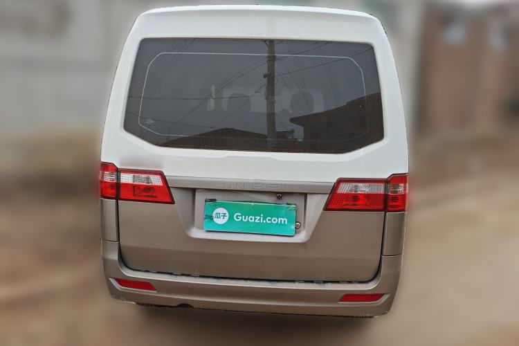 Used Jinbei Hiace X30 2024 1.5L Wealthy-Style Passenger Van 5/6/7 Seater Rear