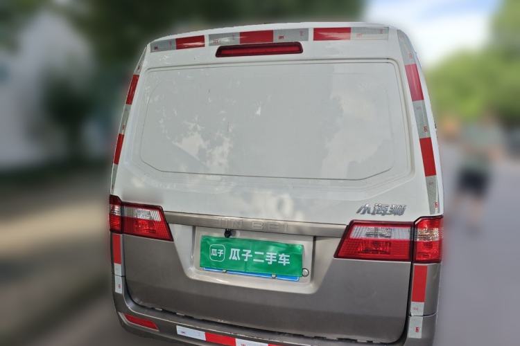 Used Jinbei Hiace X30 2024 1.5L Wealthy Van Model 2/5 Seats with Front-Mounted Air Conditioning Rear