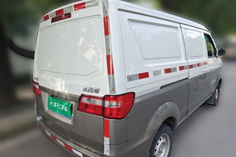 Used Jinbei Hiace X30 2024 1.5L Wealthy Van Model 2/5 Seats with Front-Mounted Air Conditioning Rear Right 45 Deg
