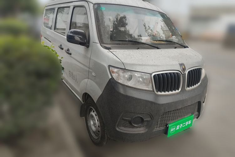 Used Jinbei Hiace X30 2024 1.5L Champion Edition Passenger Vehicle 5/6/7 Seats Front Right 45 Deg