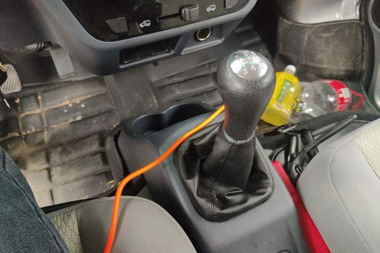Used Jinbei Hiace X30 2024 1.5L Champion Edition Passenger Vehicle 5/6/7 Seats Gear Lever
