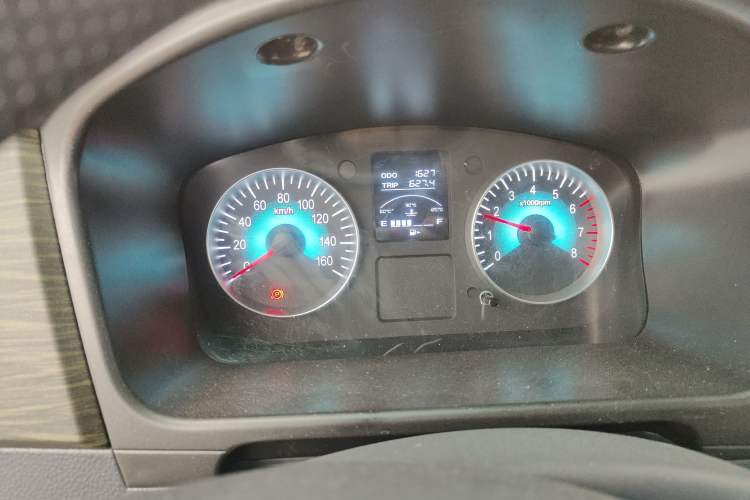 Used Jinbei Hiace X30 2024 1.5L Champion Edition Passenger Vehicle 5/6/7 Seats Instrument Cluster