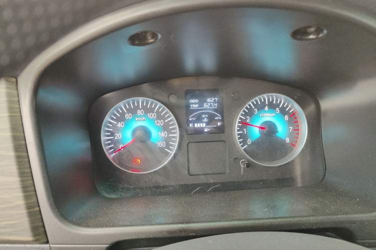 Used Jinbei Hiace X30 2024 1.5L Champion Edition Passenger Vehicle 5/6/7 Seats Odometer Close Up