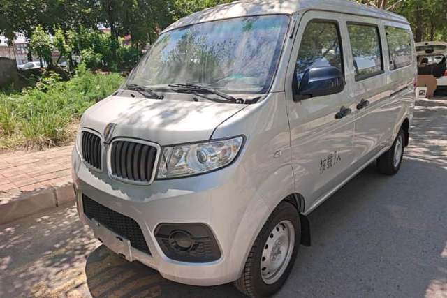 Used Jinbei Hiace X30 2024 1.5L Champion Edition Passenger Vehicle 5/6/7 Seats
