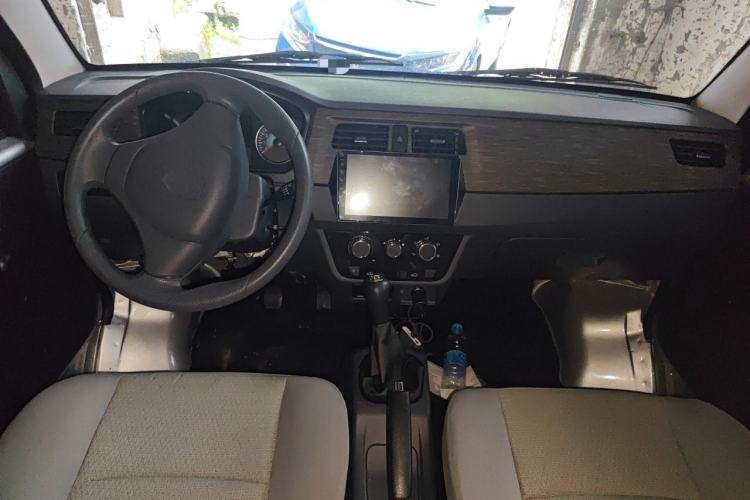 Used Jinbei Hiace X30 2024 1.5L Champion Edition Passenger Vehicle 5/6/7 Seats Center Console