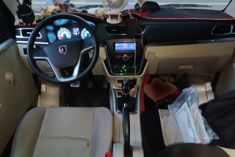 Used Jinbei Hiace X30 2024 1.5L Champion Edition Passenger Vehicle 5/6/7 Seats Center Console