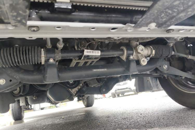 Used Jinbei Hiace X30 2024 1.5L Champion Van 2/5 Seats Chassis Front