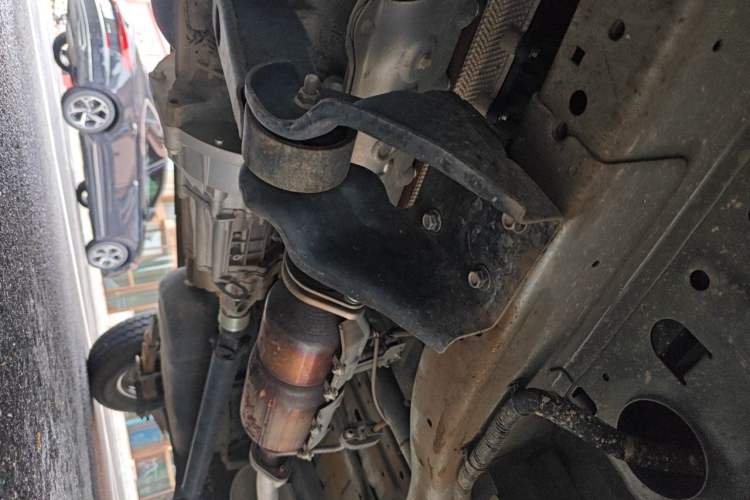 Used Jinbei Hiace X30 2024 1.5L Champion Van 2/5 Seats Chassis Front Left
