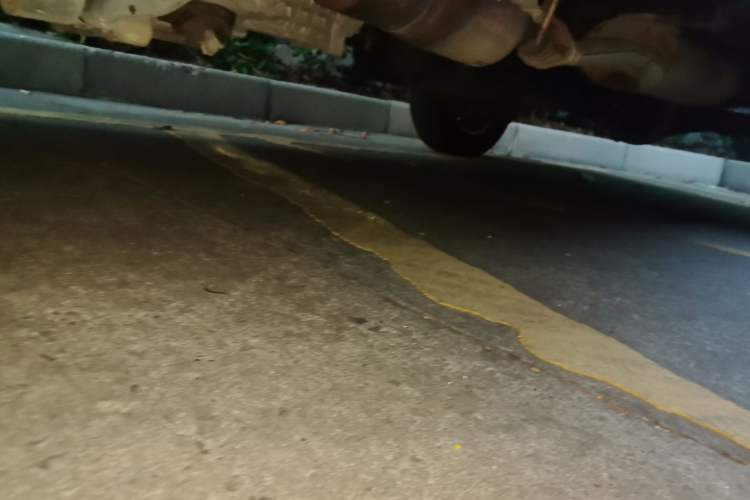 Used Jinbei Hiace X30 2024 1.5L Champion Edition Passenger Vehicle 5/6/7 Seats Chassis Front Left