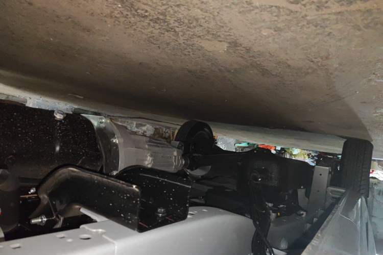Used Jinbei Hiace X30 2024 1.5L Champion Edition Passenger Vehicle 5/6/7 Seats Chassis Front Right