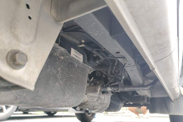 Used Jinbei Hiace X30 2024 1.5L Champion Van 2/5 Seats Chassis Rear Right