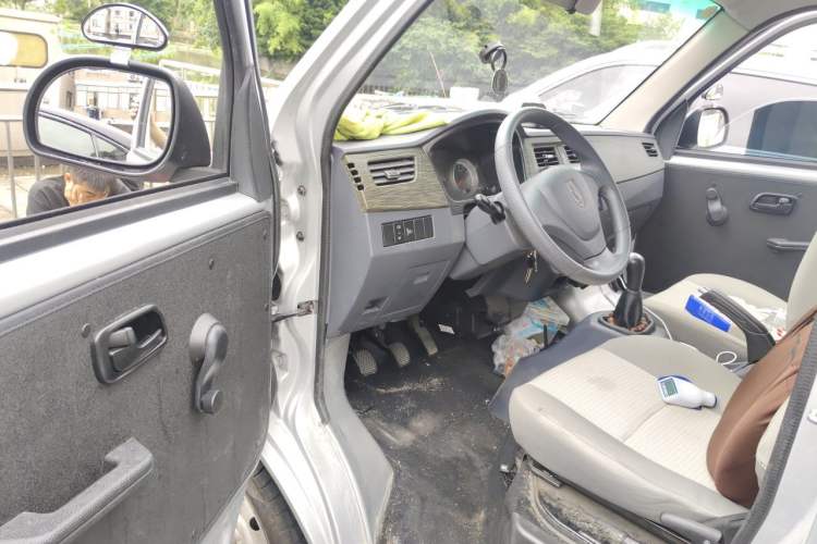 Used Jinbei Hiace X30 2024 1.5L Champion Van 2/5 Seats Driver Seat