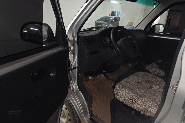 Used Jinbei Hiace X30 2024 1.5L Champion Van 2/5 Seats Driver Seat