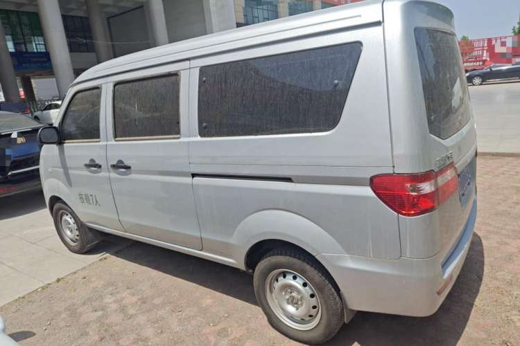 Used Jinbei Hiace X30 2024 1.5L Champion Edition Passenger Vehicle 5/6/7 Seats Exterior 3