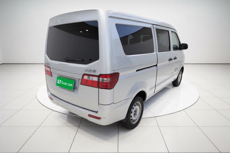 Used Jinbei Hiace X30 2024 1.5L Wealthy-Style Passenger Van 5/6/7 Seater Exterior 5