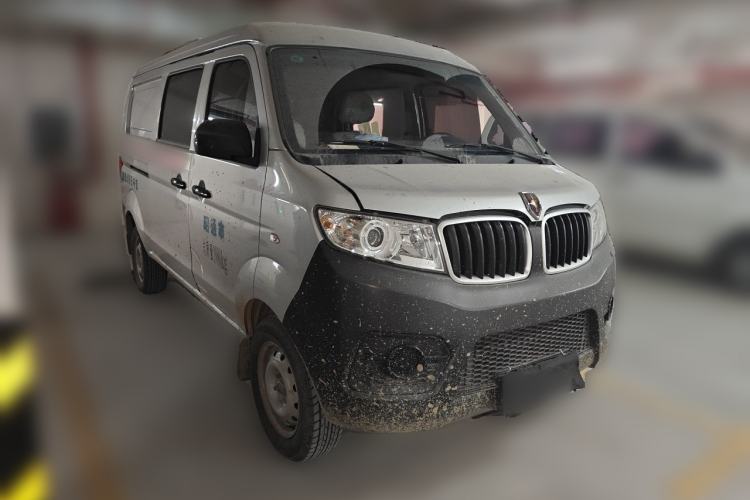 Used Jinbei Hiace X30 2024 1.5L Champion Van 2/5 Seats Front Right 45 Deg