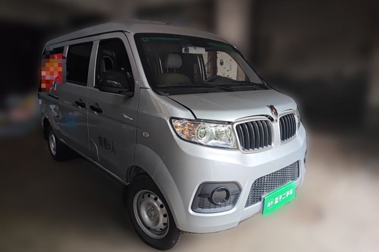 Used Jinbei Hiace X30 2024 1.5L Champion Edition Passenger Vehicle 5/6/7 Seats Front Right 45 Deg