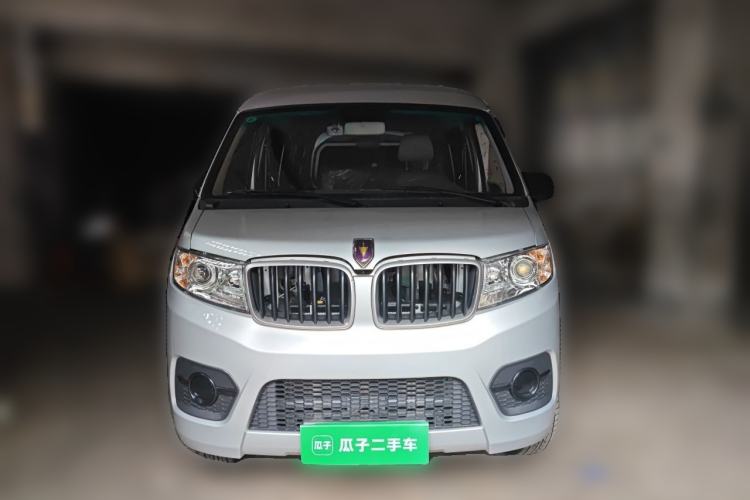 Used Jinbei Hiace X30 2024 1.5L Champion Edition Passenger Vehicle 5/6/7 Seats Front
