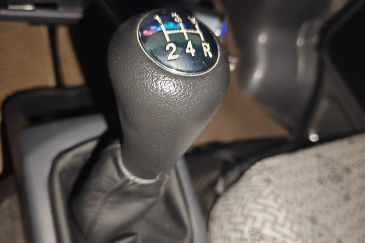 Used Jinbei Hiace X30 2024 1.5L Champion Van 2/5 Seats Gear Lever