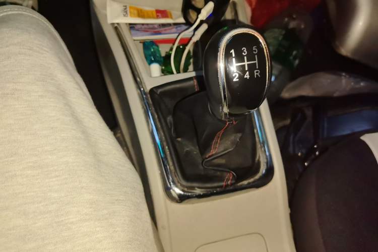 Used Jinbei Hiace X30 2024 1.5L Champion Edition Passenger Vehicle 5/6/7 Seats Gear Lever